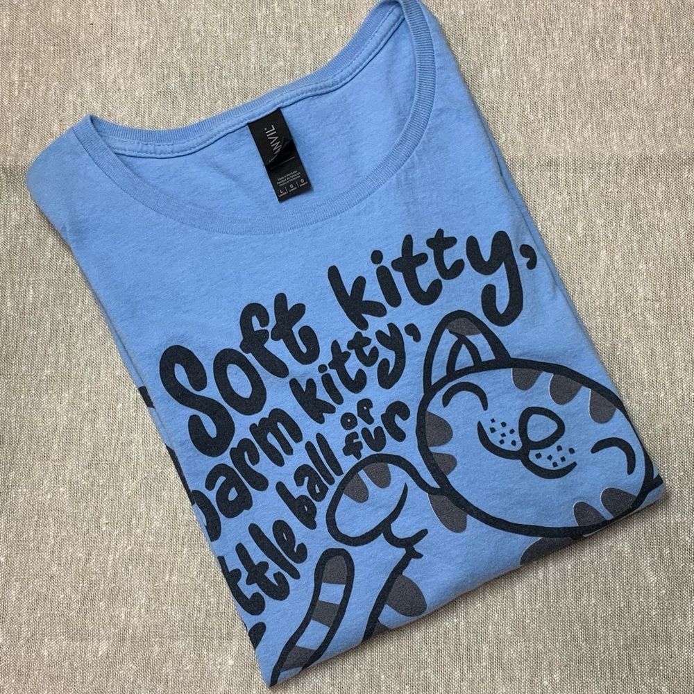 Big Bang Theory Soft Kitty Warm Kitty Little Ball of Fur Ladies T-Shirt, EUC